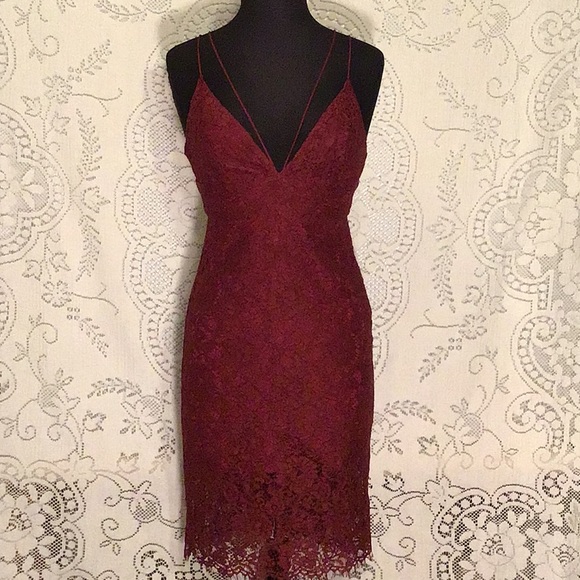 NWT✨Burgundy Lace Midi Dress - Picture 2 of 7